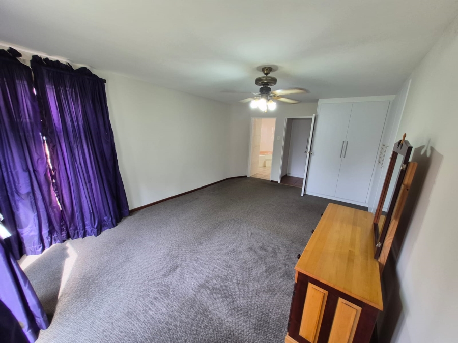 5 Bedroom Property for Sale in Bayview Western Cape